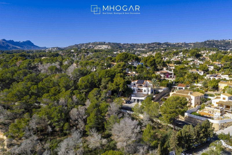 Venta - Villa mediterránea frente a la Cala Baladrar con un gran potencial en, Benissa Costa Blanca! 